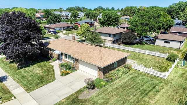 497 JULIE Drive, Schaumburg, IL 60193