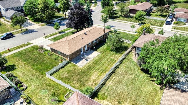 497 JULIE Drive, Schaumburg, IL 60193