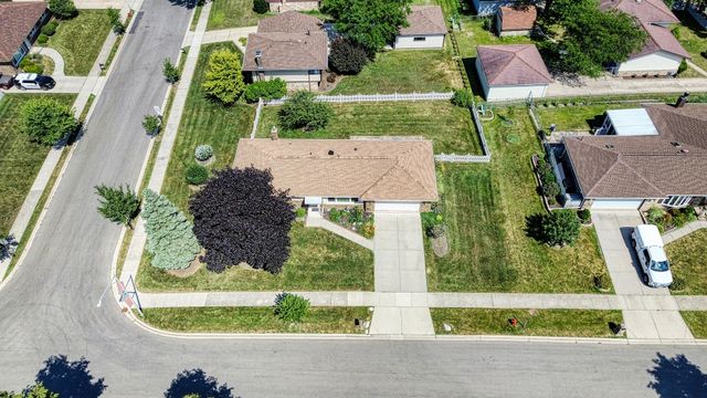 497 JULIE Drive, Schaumburg, IL 60193
