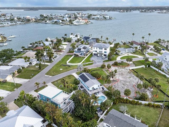 15823 REDINGTON DRIVE, Redington Beach, FL 33708