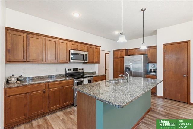 2868 Wagon Drive, Lincoln, NE 68507