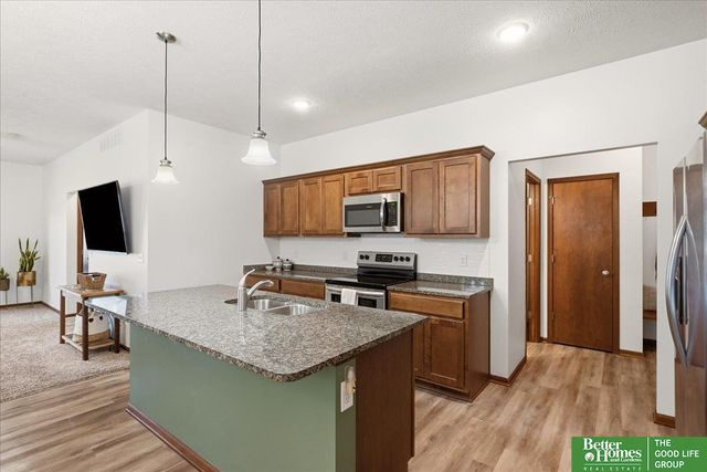 2868 Wagon Drive, Lincoln, NE 68507