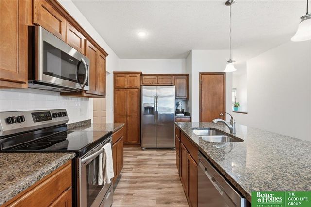 2868 Wagon Drive, Lincoln, NE 68507
