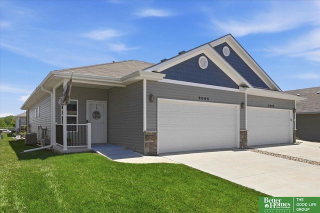 2868 Wagon Drive, Lincoln, NE 68507
