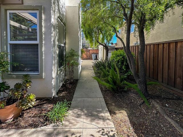 17629 Bentley Drive, Morgan Hill, CA 95037