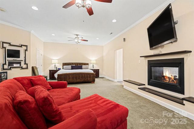 5418 Commodore Place, Clover, SC 29710