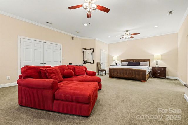 5418 Commodore Place, Clover, SC 29710