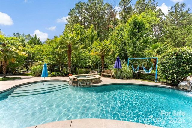 5418 Commodore Place, Clover, SC 29710