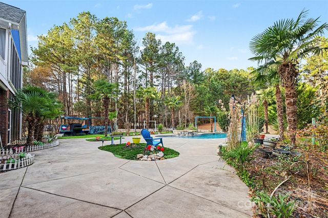 5418 Commodore Place, Clover, SC 29710