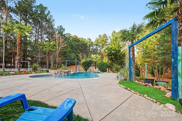 5418 Commodore Place, Clover, SC 29710