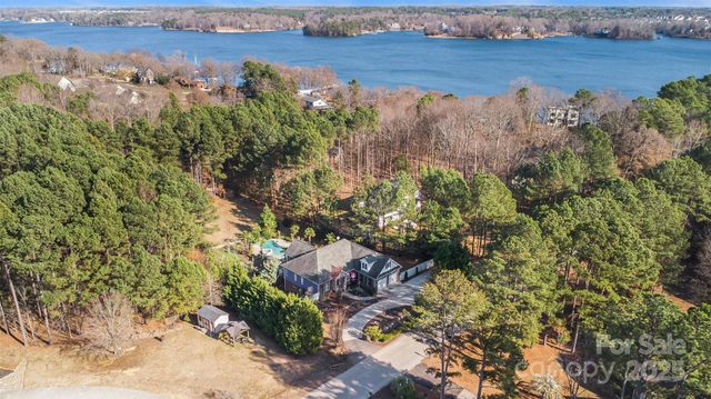 5418 Commodore Place, Clover, SC 29710