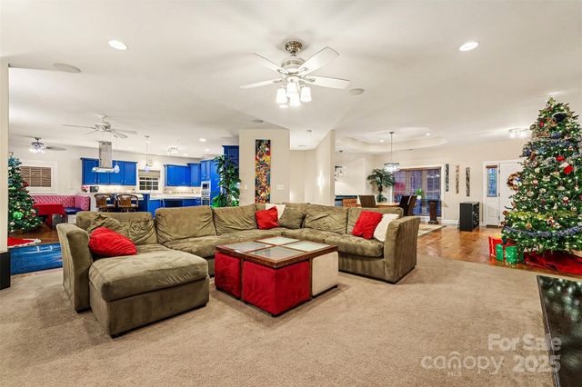 5418 Commodore Place, Clover, SC 29710