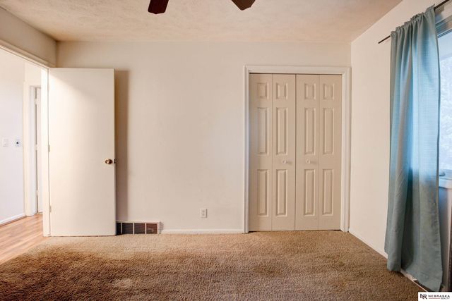 13604 Gold Street, Omaha, NE 68144