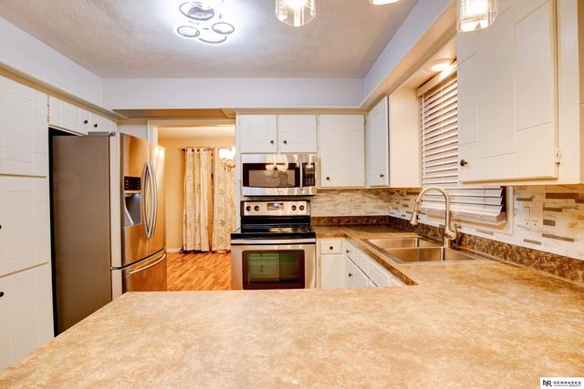 13604 Gold Street, Omaha, NE 68144