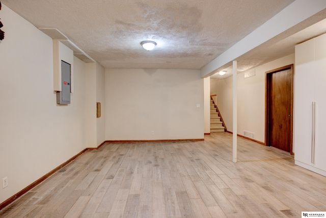 13604 Gold Street, Omaha, NE 68144