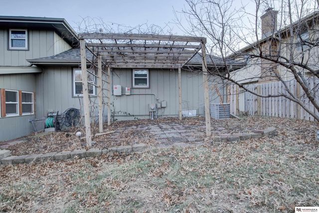 13604 Gold Street, Omaha, NE 68144