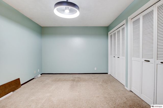 13604 Gold Street, Omaha, NE 68144