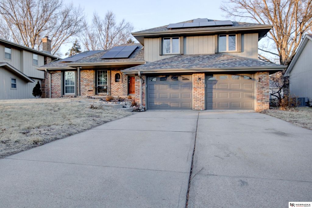 13604 Gold Street, Omaha, NE 68144