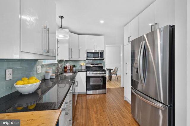 4 CEDAR AVE, Gaithersburg, MD 20877