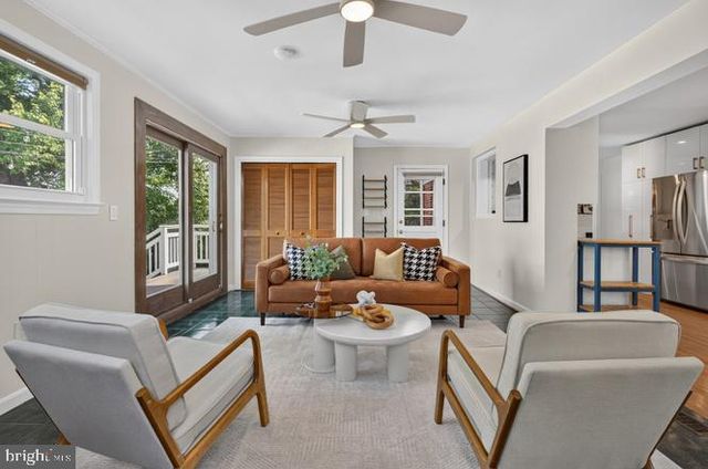4 CEDAR AVE, Gaithersburg, MD 20877
