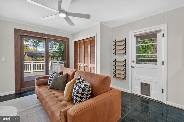 4 CEDAR AVE, Gaithersburg, MD 20877