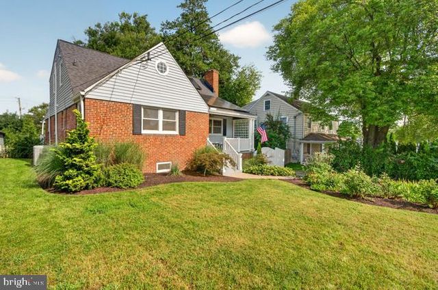 4 CEDAR AVE, Gaithersburg, MD 20877