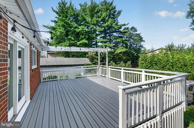 4 CEDAR AVE, Gaithersburg, MD 20877