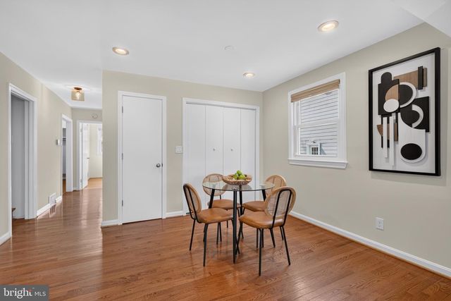 4 CEDAR AVE, Gaithersburg, MD 20877