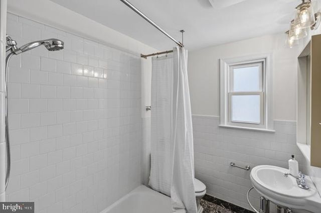 4 CEDAR AVE, Gaithersburg, MD 20877