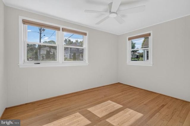 4 CEDAR AVE, Gaithersburg, MD 20877