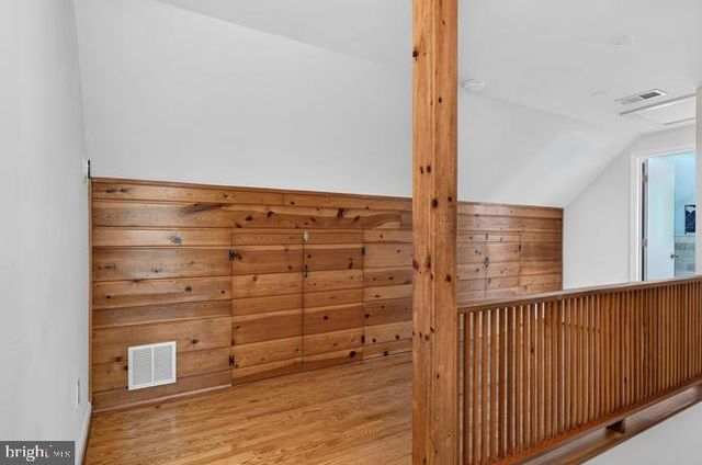 4 CEDAR AVE, Gaithersburg, MD 20877