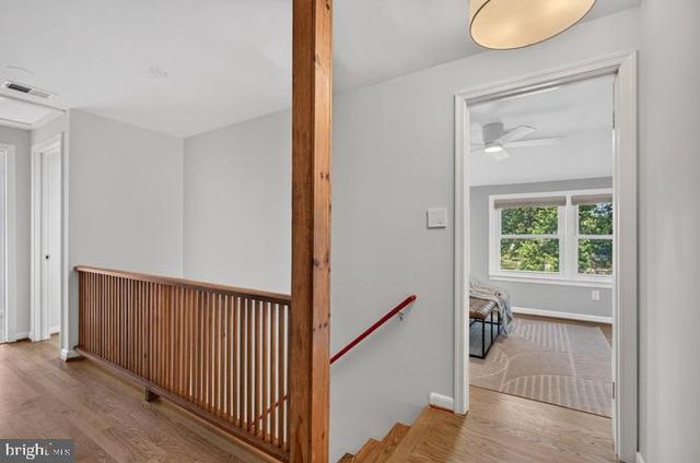 4 CEDAR AVE, Gaithersburg, MD 20877