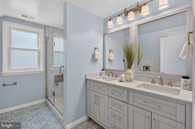 4 CEDAR AVE, Gaithersburg, MD 20877