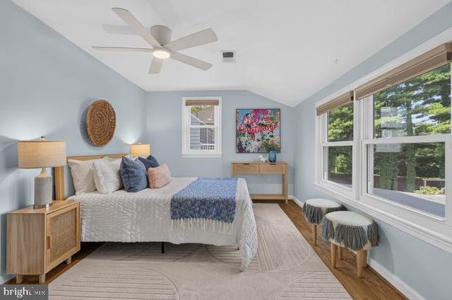 4 CEDAR AVE, Gaithersburg, MD 20877