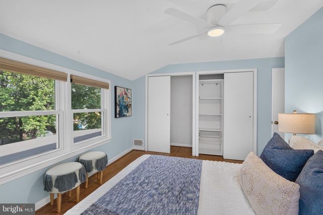 4 CEDAR AVE, Gaithersburg, MD 20877