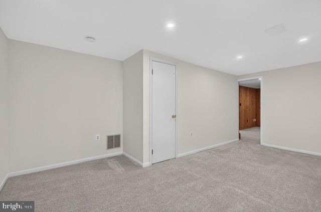 4 CEDAR AVE, Gaithersburg, MD 20877