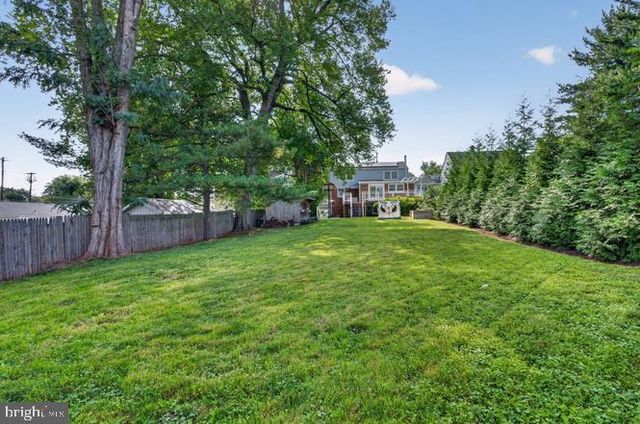 4 CEDAR AVE, Gaithersburg, MD 20877