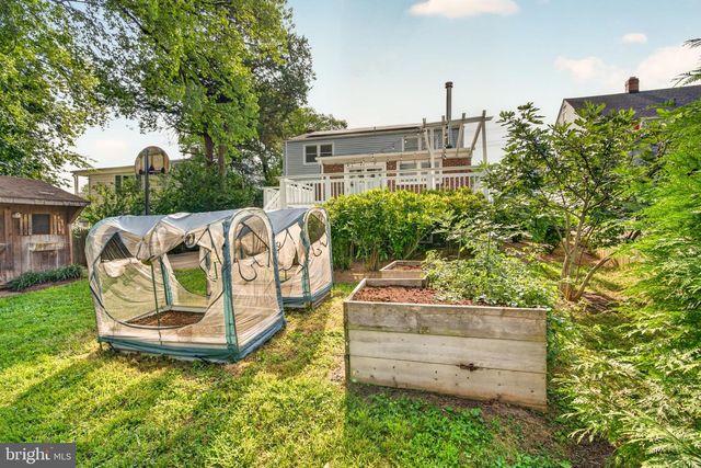 4 CEDAR AVE, Gaithersburg, MD 20877
