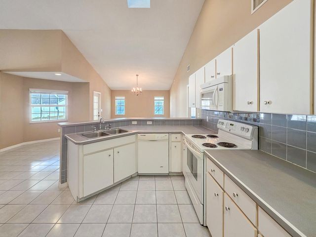 6 BOLLING LANE, Palm Coast, FL 32137