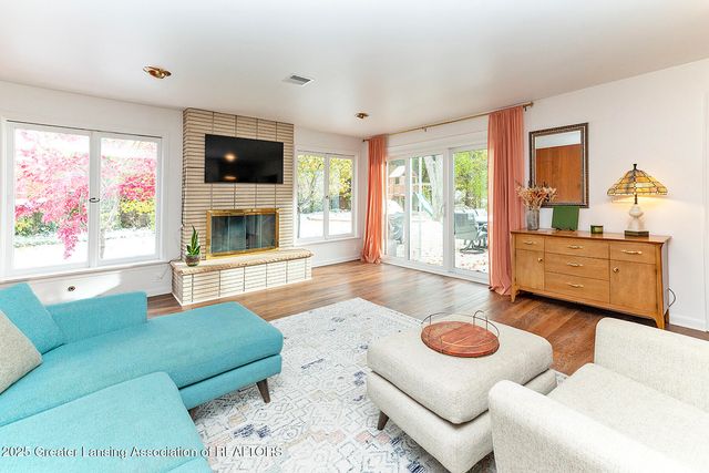 1120 Portage Path, East Lansing, MI 48823