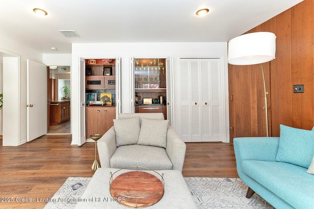 1120 Portage Path, East Lansing, MI 48823