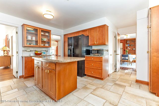 1120 Portage Path, East Lansing, MI 48823