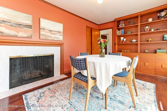 1120 Portage Path, East Lansing, MI 48823