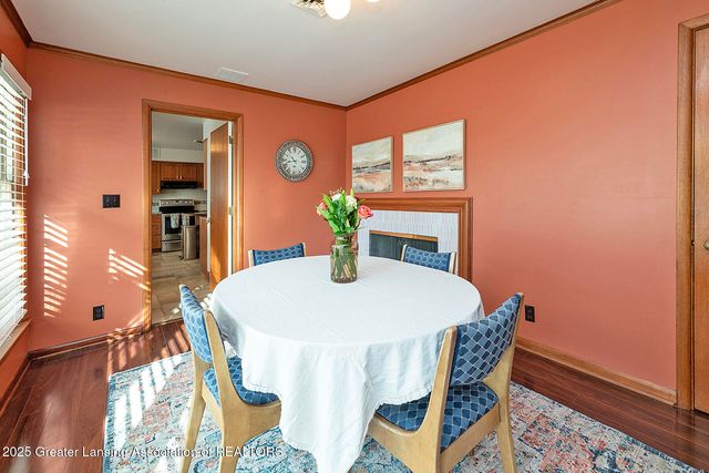 1120 Portage Path, East Lansing, MI 48823