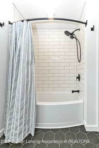 1120 Portage Path, East Lansing, MI 48823