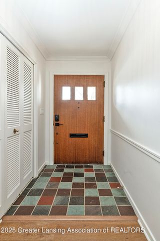 1120 Portage Path, East Lansing, MI 48823