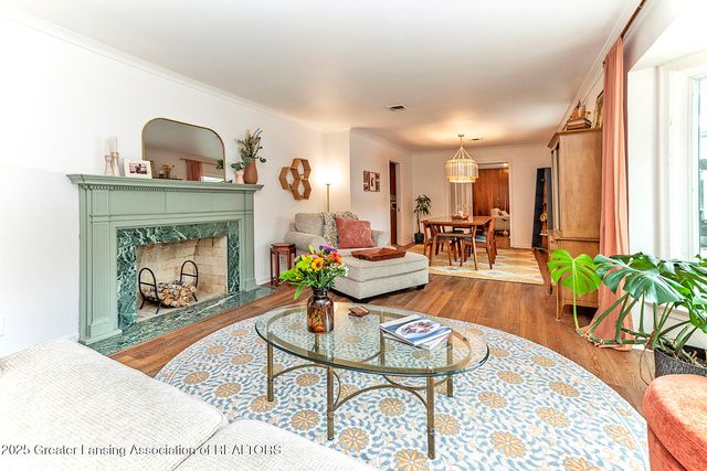 1120 Portage Path, East Lansing, MI 48823