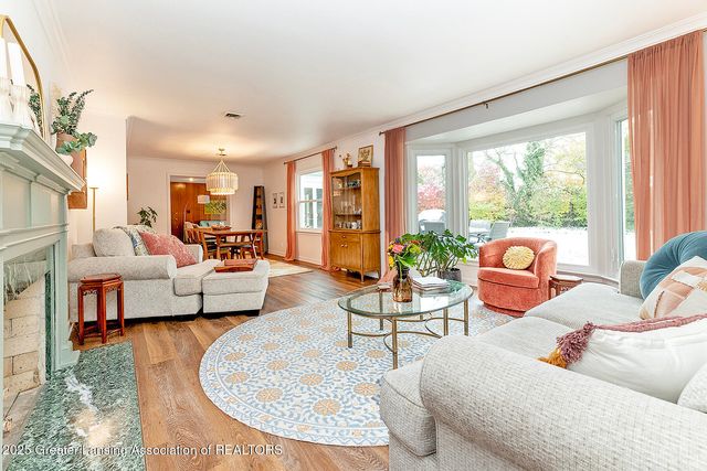 1120 Portage Path, East Lansing, MI 48823