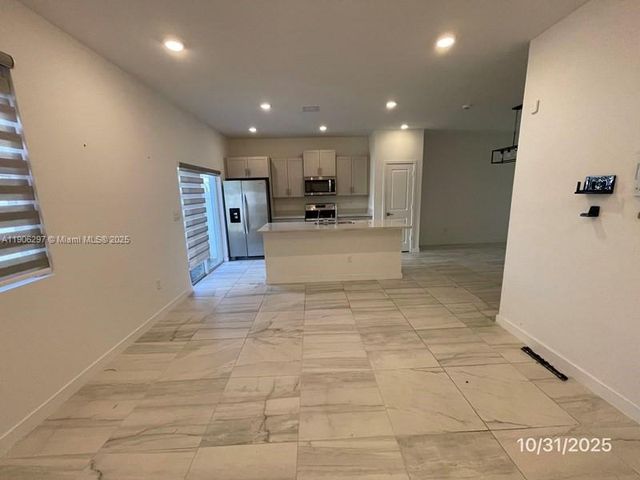 767 SE 18th St, Homestead, FL 33034