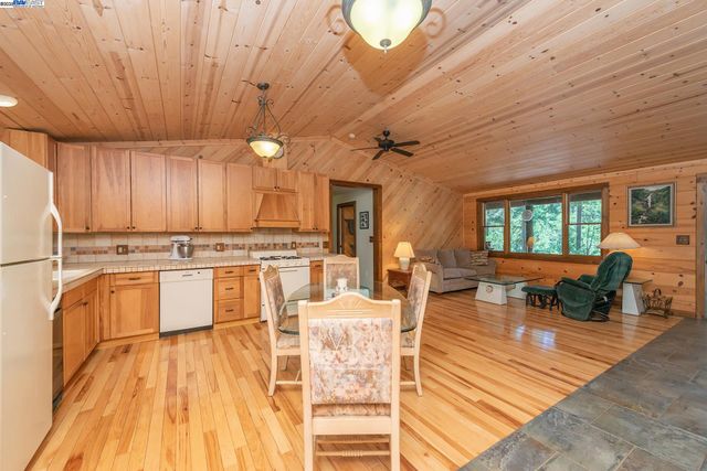 4298 Little Browns Creek Rd, Weaverville, CA 96093